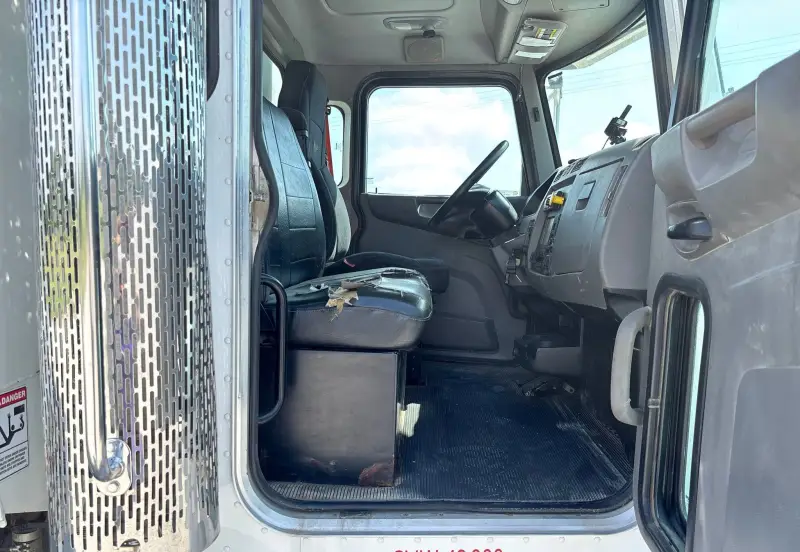 2018 Peterbilt 337 photo 83