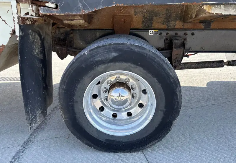 2018 Peterbilt 337 photo 115