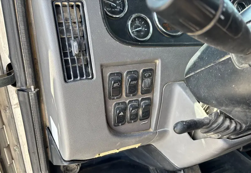 2018 Peterbilt 337 photo 72