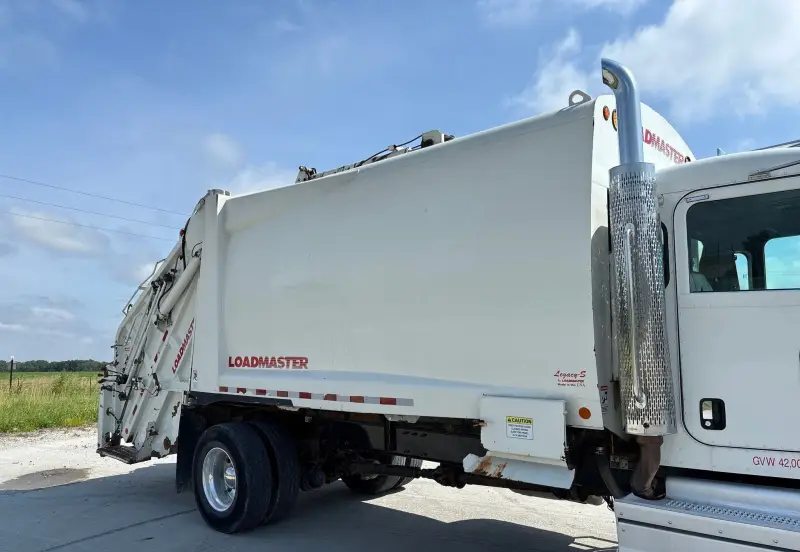 2018 Peterbilt 337 photo 17
