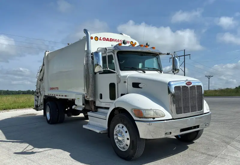 2018 Peterbilt 337 photo 3