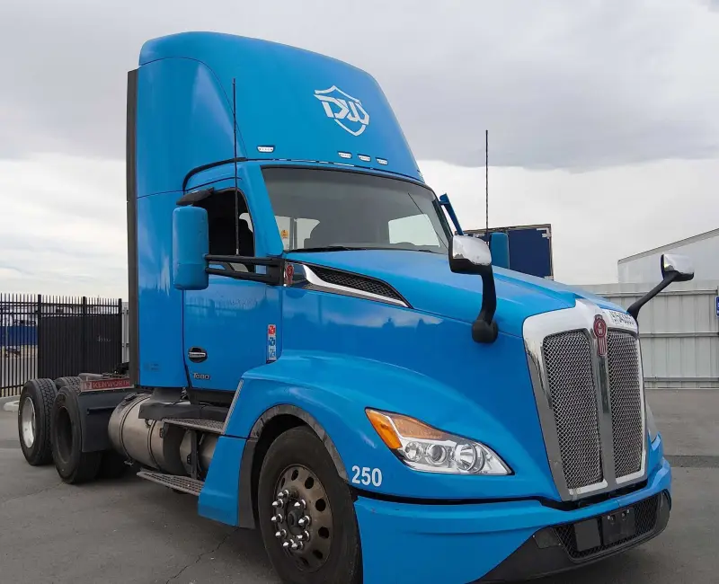 2023 Kenworth T680 photo 3