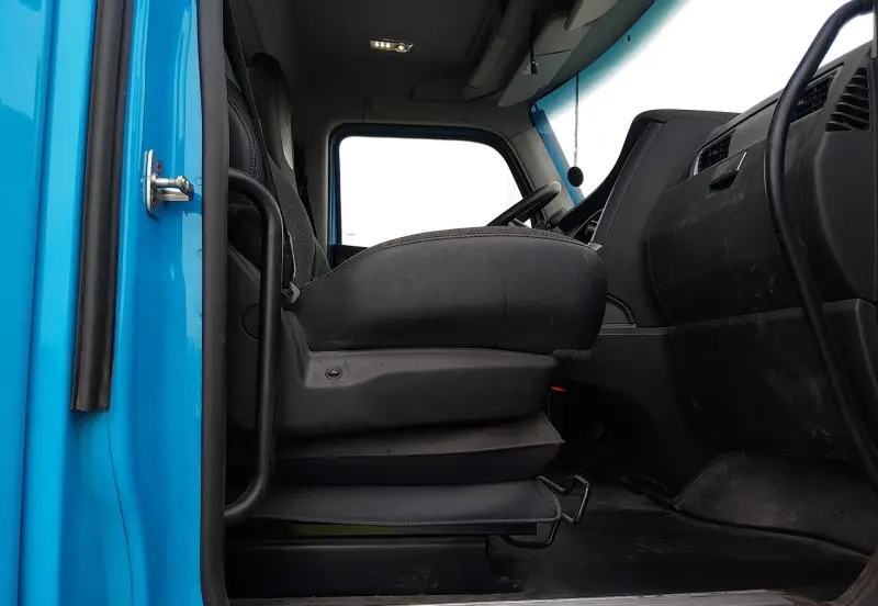 2023 Kenworth T680 photo 44