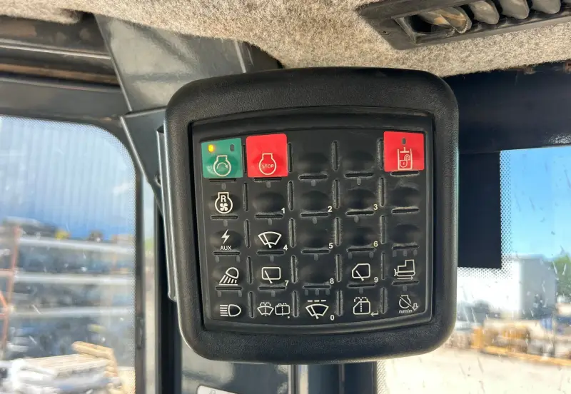 2012 John Deere 850K WLT photo 35