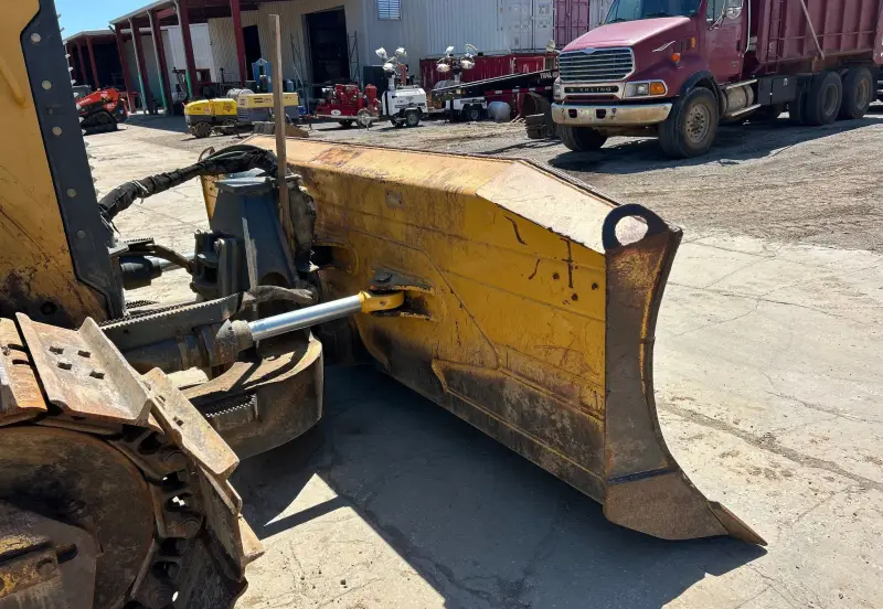 2012 John Deere 850K WLT photo 12