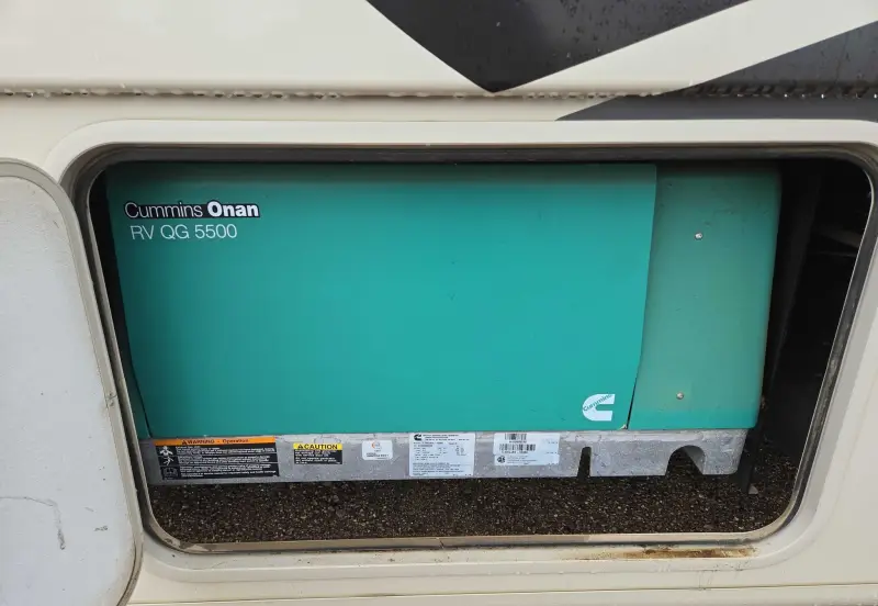 2017 Thor Motor Coach Stripped photo 36