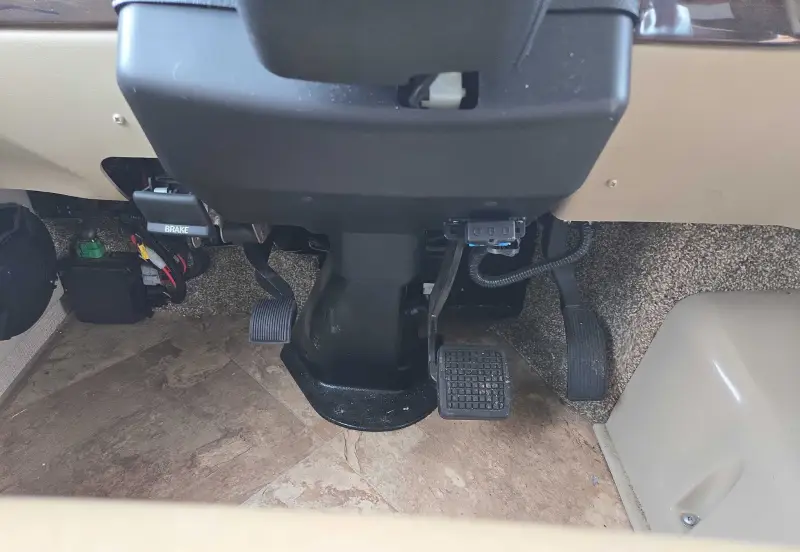2017 Thor Motor Coach Stripped photo 69