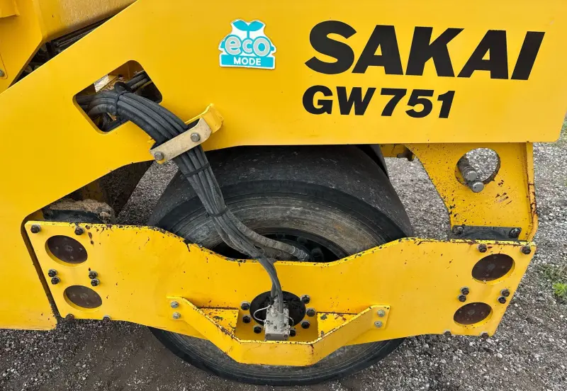 2017 Sakai GW751 photo 16
