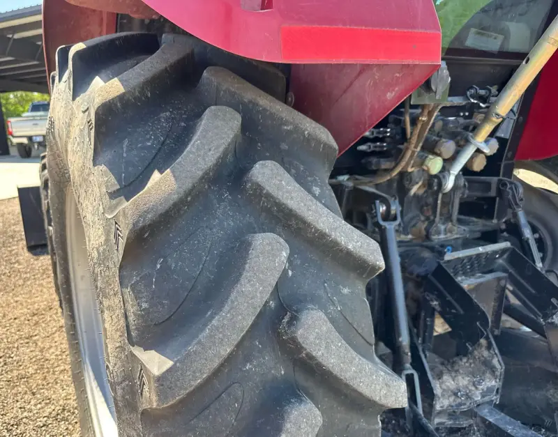 2016 Case Farmall 75C photo 58
