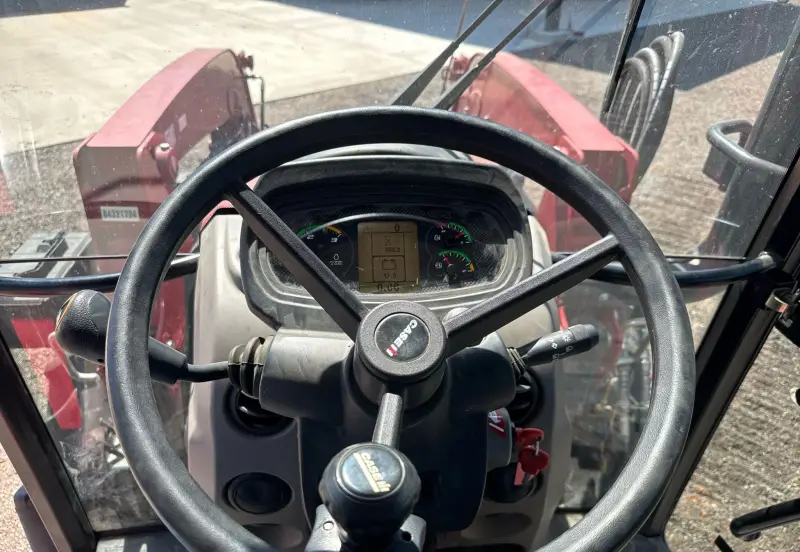 2016 Case Farmall 75C photo 31