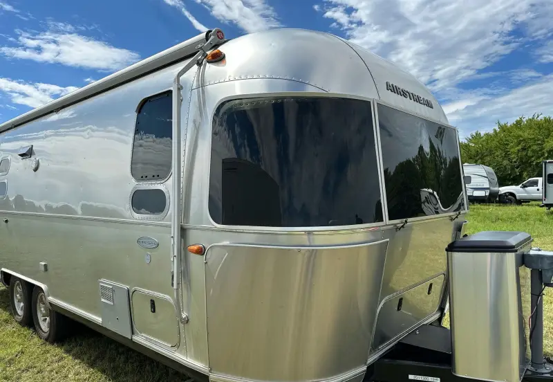 2019 Airstream Flying Cloud photo 16