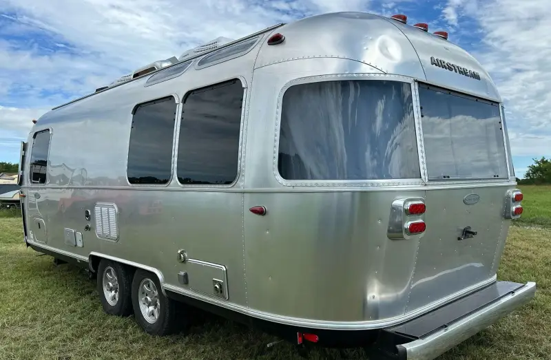 2019 Airstream Flying Cloud photo 7