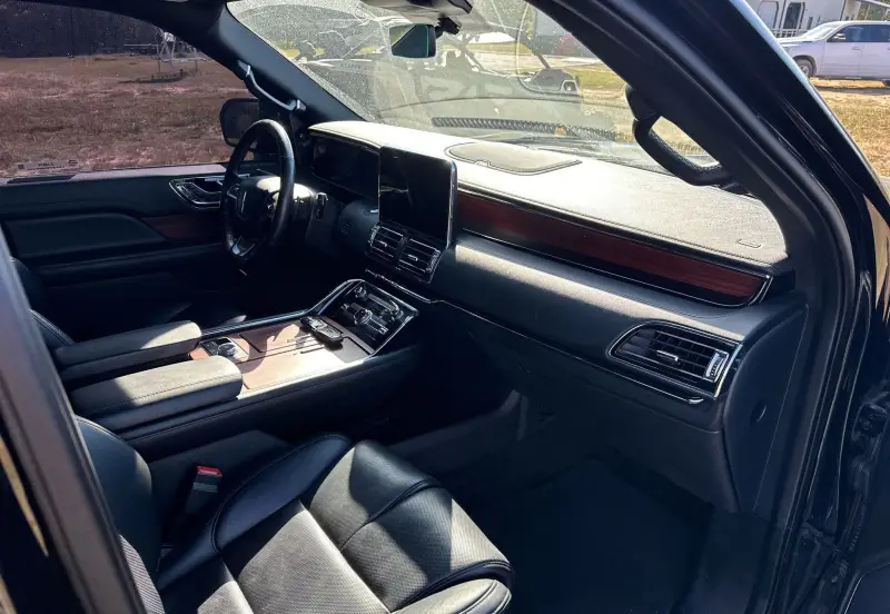 2021 Lincoln Navigator photo 41