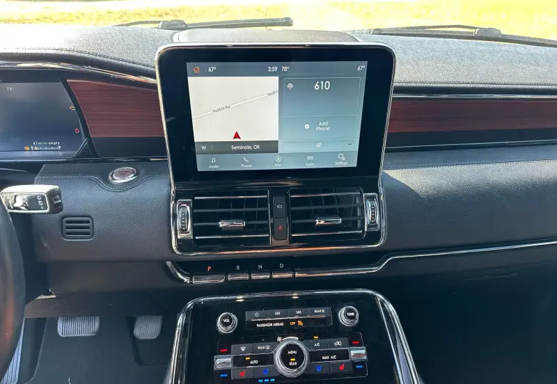 2021 Lincoln Navigator photo 30