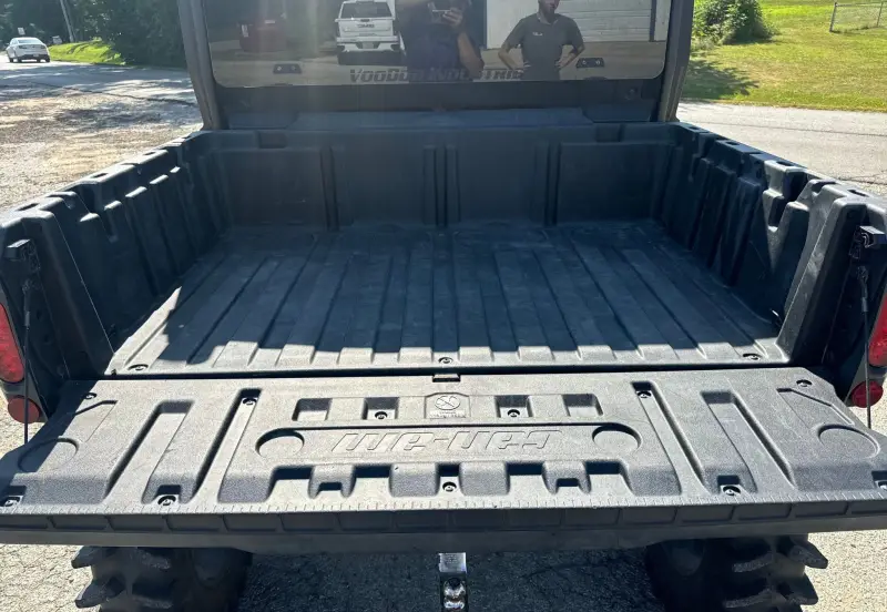 2019 Can-Am Defender photo 16