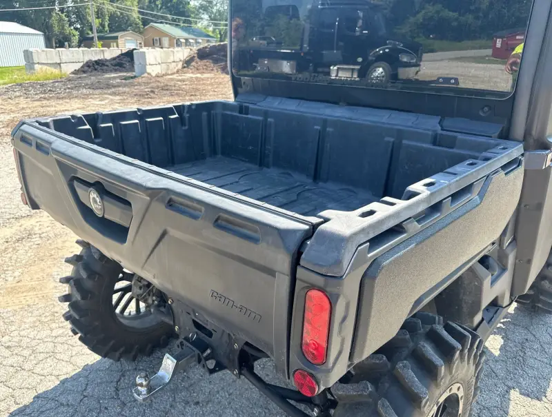 2019 Can-Am Defender photo 14