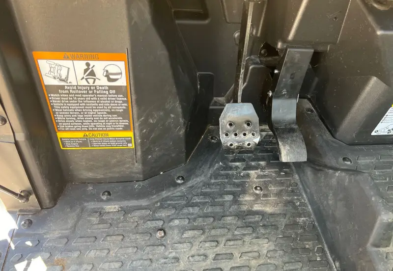 2021 John Deere XUV835R photo 24