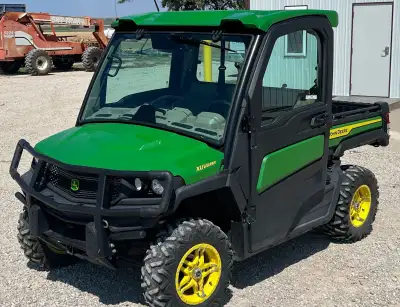 2021 John Deere XUV835R