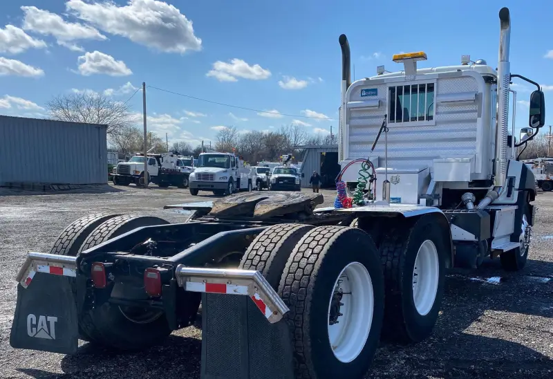 2016 Caterpillar CT660 photo 5