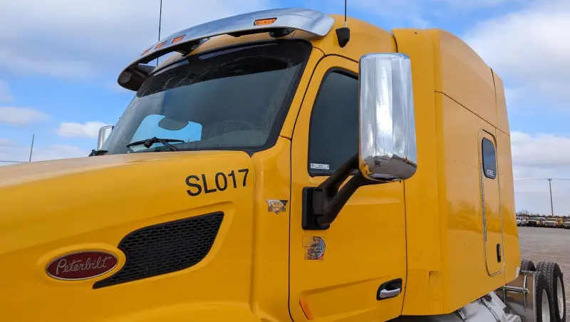2016 Peterbilt 579 photo 41