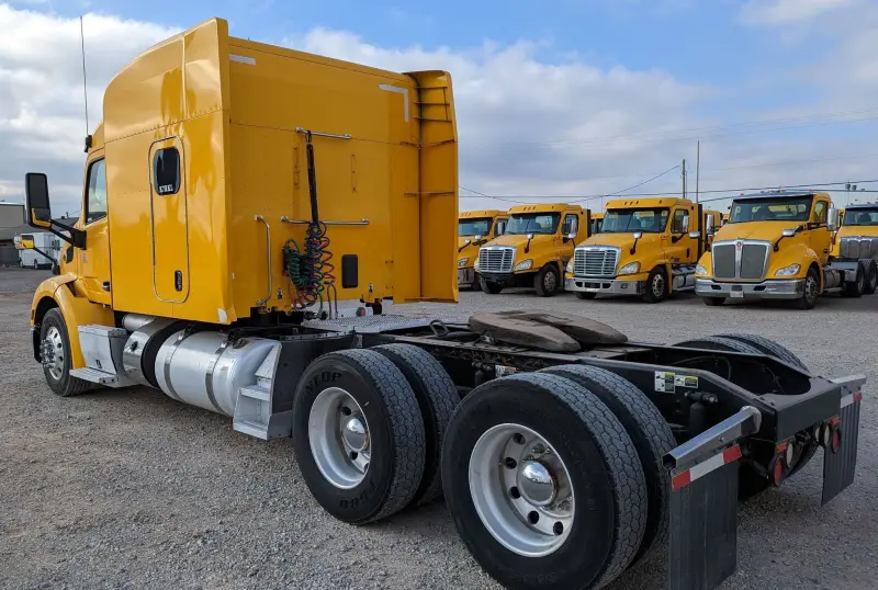 2016 Peterbilt 579 photo 7