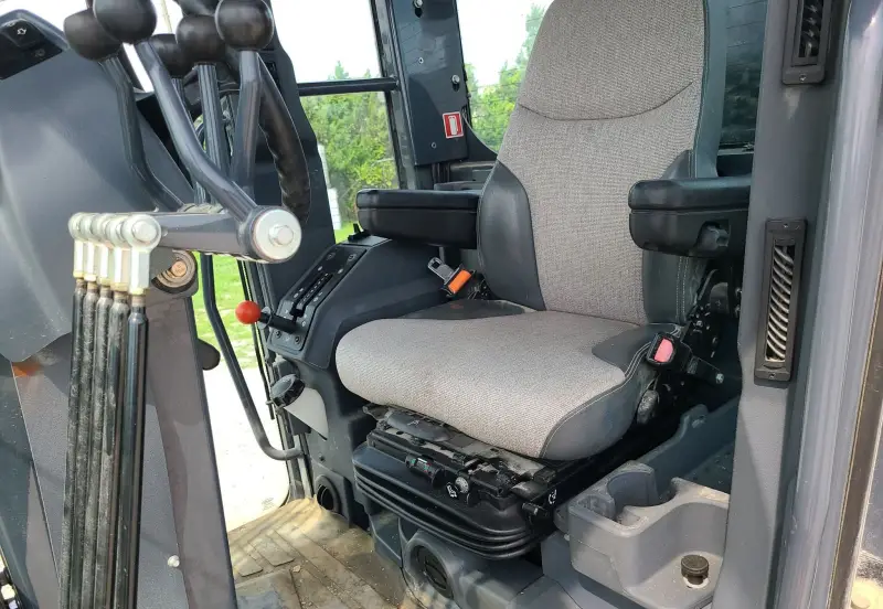 2016 John Deere 770G photo 16