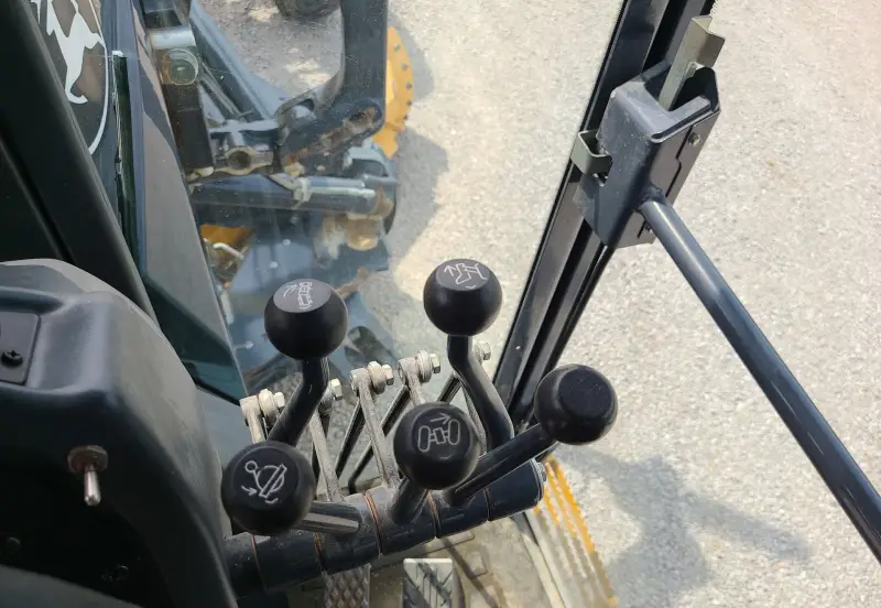 2016 John Deere 770G photo 30