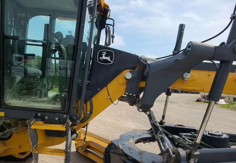 2016 John Deere 770G photo 54