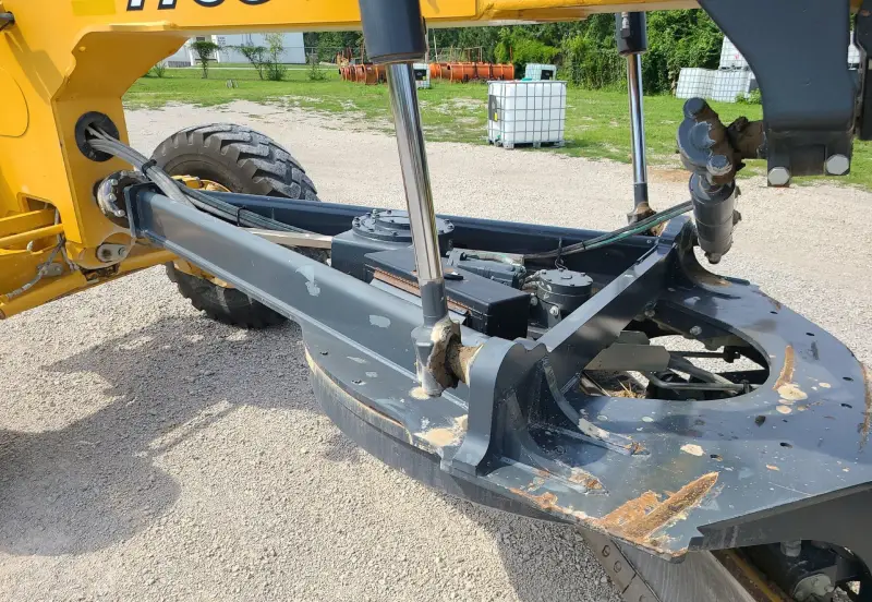 2016 John Deere 770G photo 39