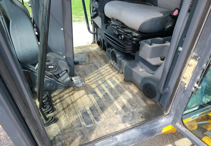 2016 John Deere 770G photo 14