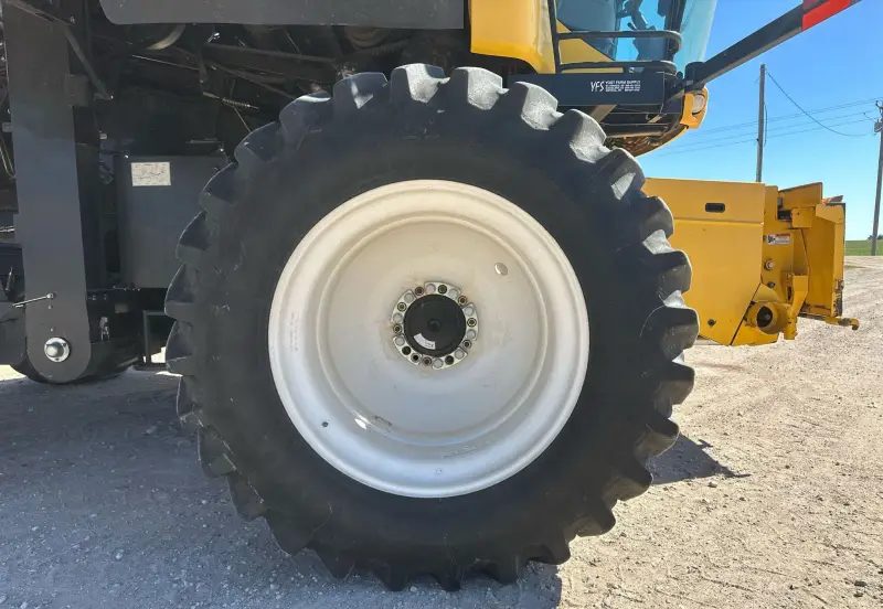 2010 New Holland CR9060 photo 91