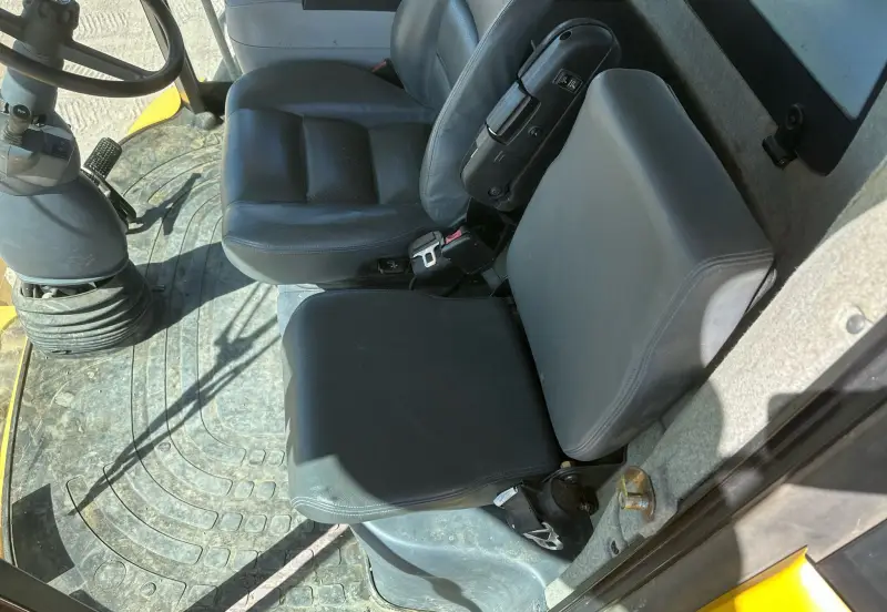 2010 New Holland CR9060 photo 10