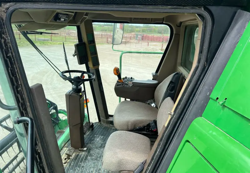 2001 John Deere 9550 photo 92