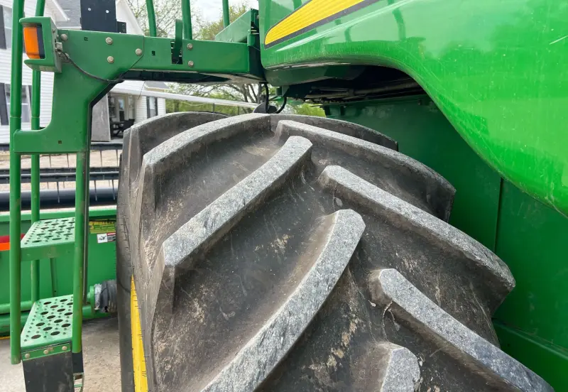 2001 John Deere 9550 photo 109