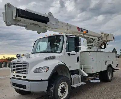 2015 Freightliner Business Class M2