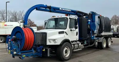 2007 Freightliner Business Class M2 106