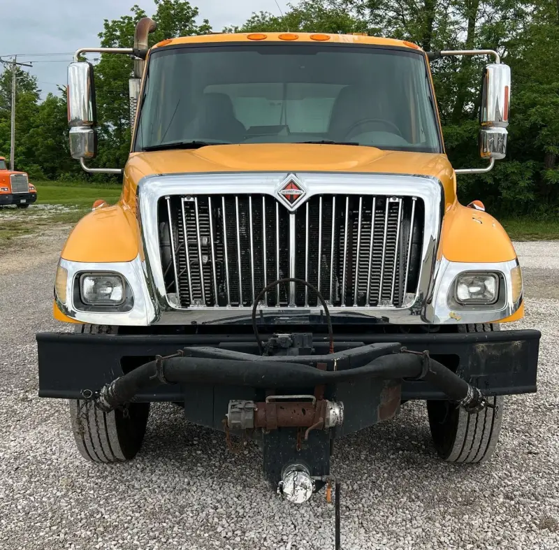 2006 International 7400 photo 2