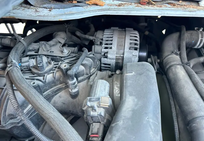 2019 Isuzu NPR HD photo 58