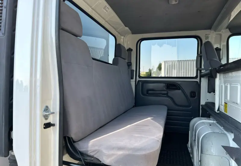 2019 Isuzu NPR HD photo 50
