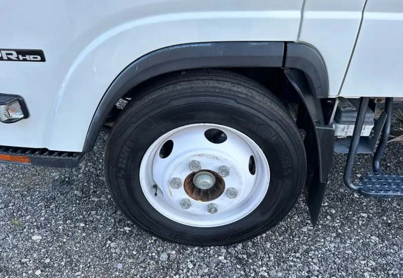 2019 Isuzu NPR HD photo 63