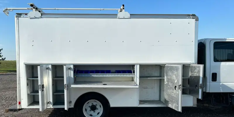 2019 Isuzu NPR HD photo 21