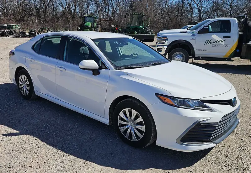 2022 Toyota Camry photo 3