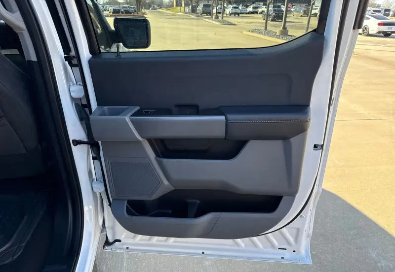 2022 Ford F150 photo 48