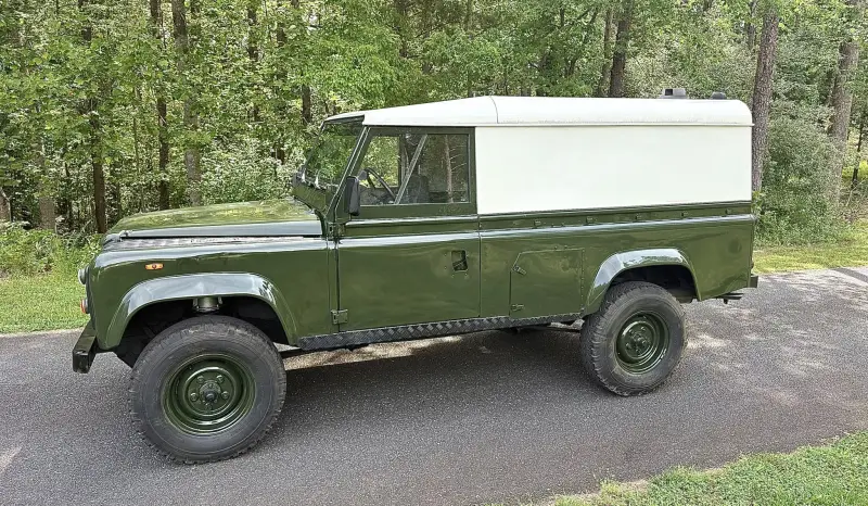 1990 Land Rover Defender 110 V8 photo 27