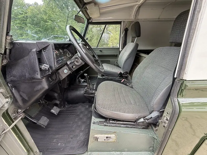1990 Land Rover Defender 110 V8 photo 43