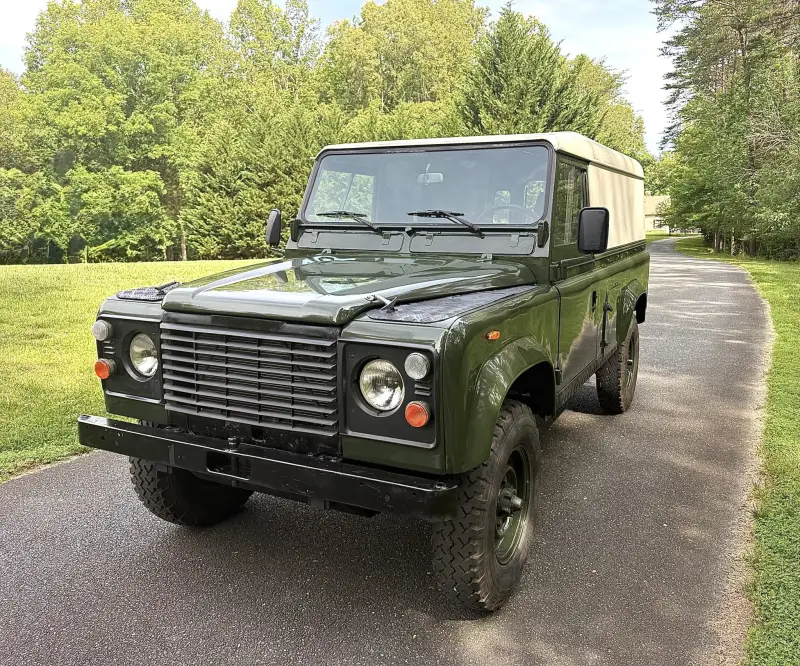 1990 Land Rover Defender 110 V8 photo 25