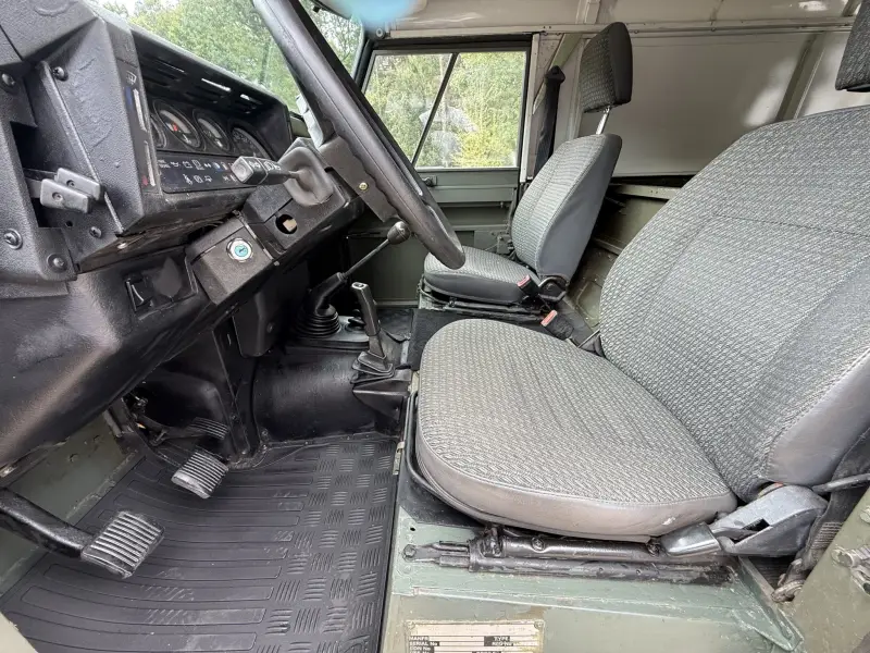 1990 Land Rover Defender 110 V8 photo 46