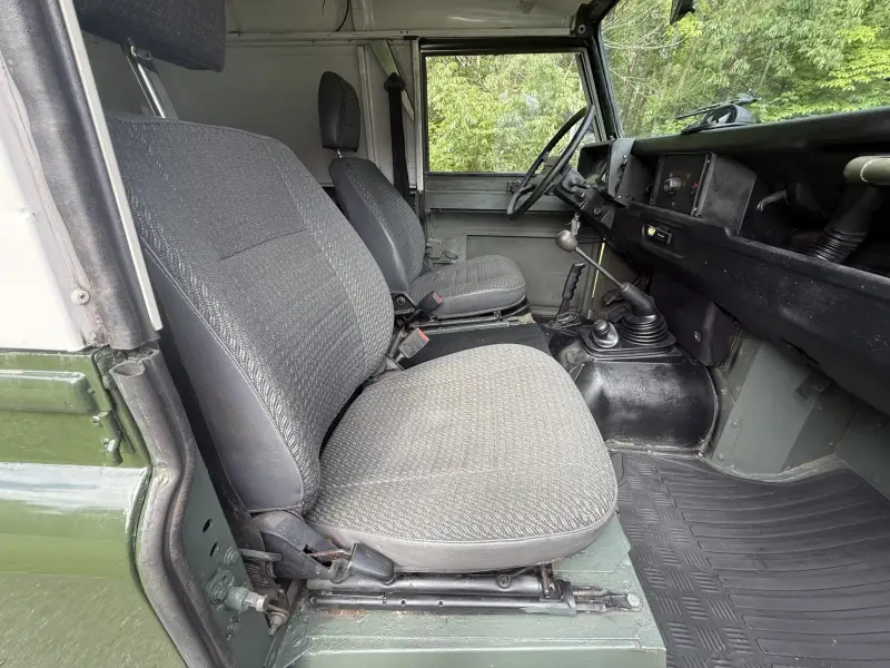 1990 Land Rover Defender 110 V8 photo 58