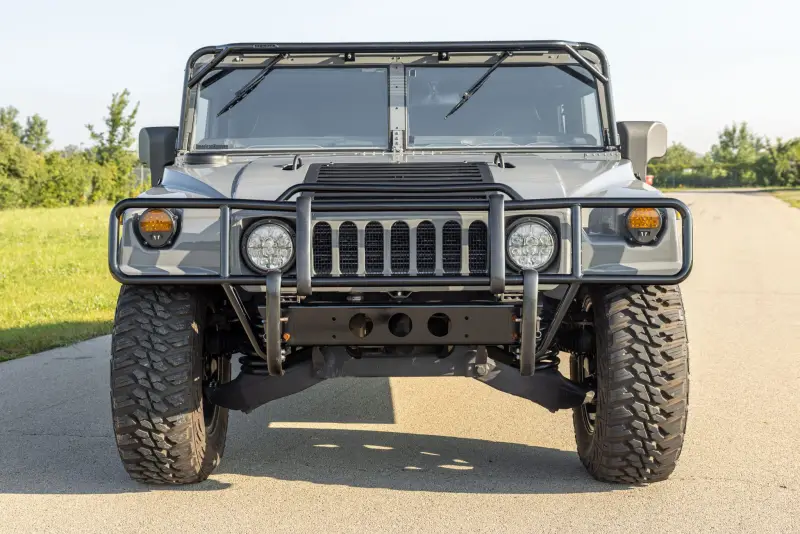 1998 AM General M998 HMMWV photo 41