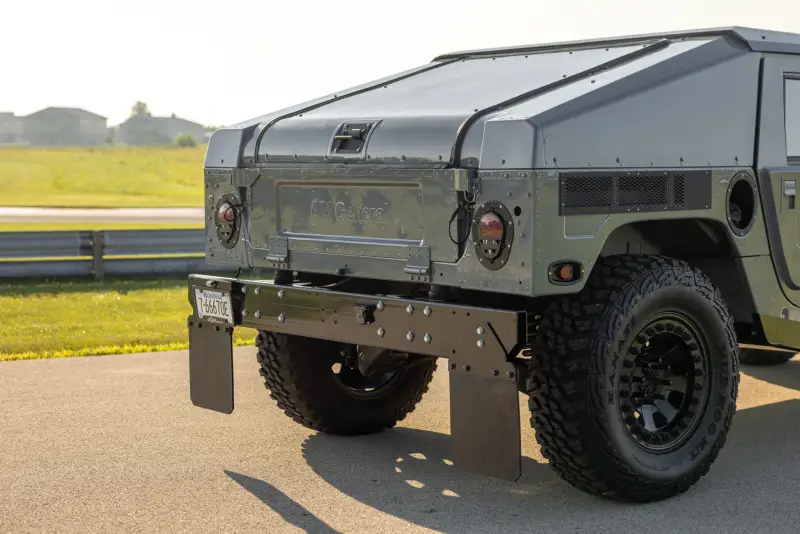 1998 AM General M998 HMMWV photo 32